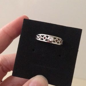 Sterling silver ring w/ cubic zirconia & garnet.